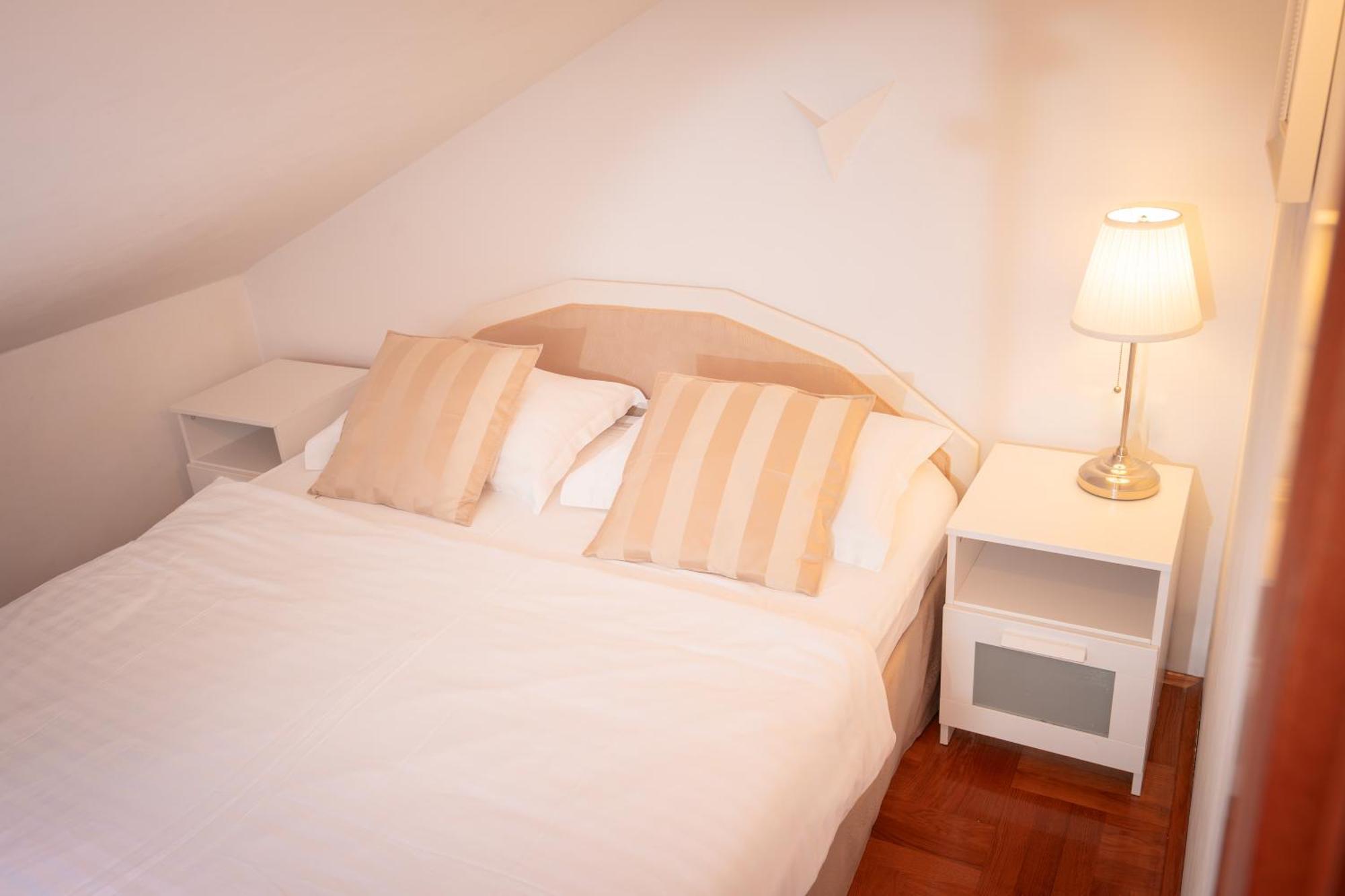 Kalina Deluxe Apartments Jelsa  Εξωτερικό φωτογραφία