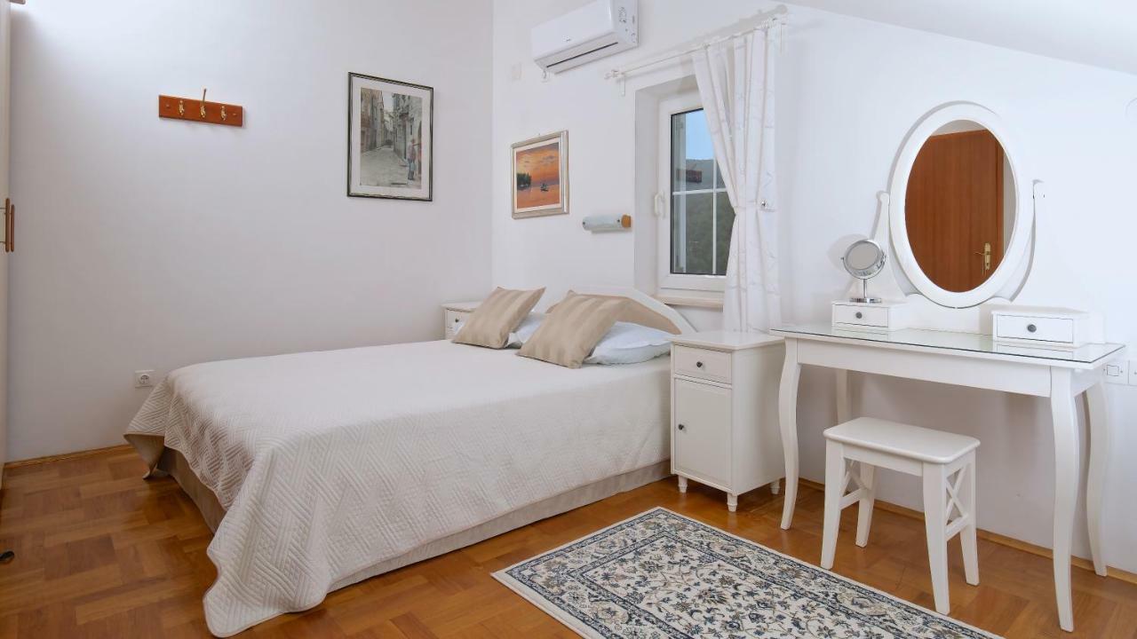 Kalina Deluxe Apartments Jelsa  Εξωτερικό φωτογραφία