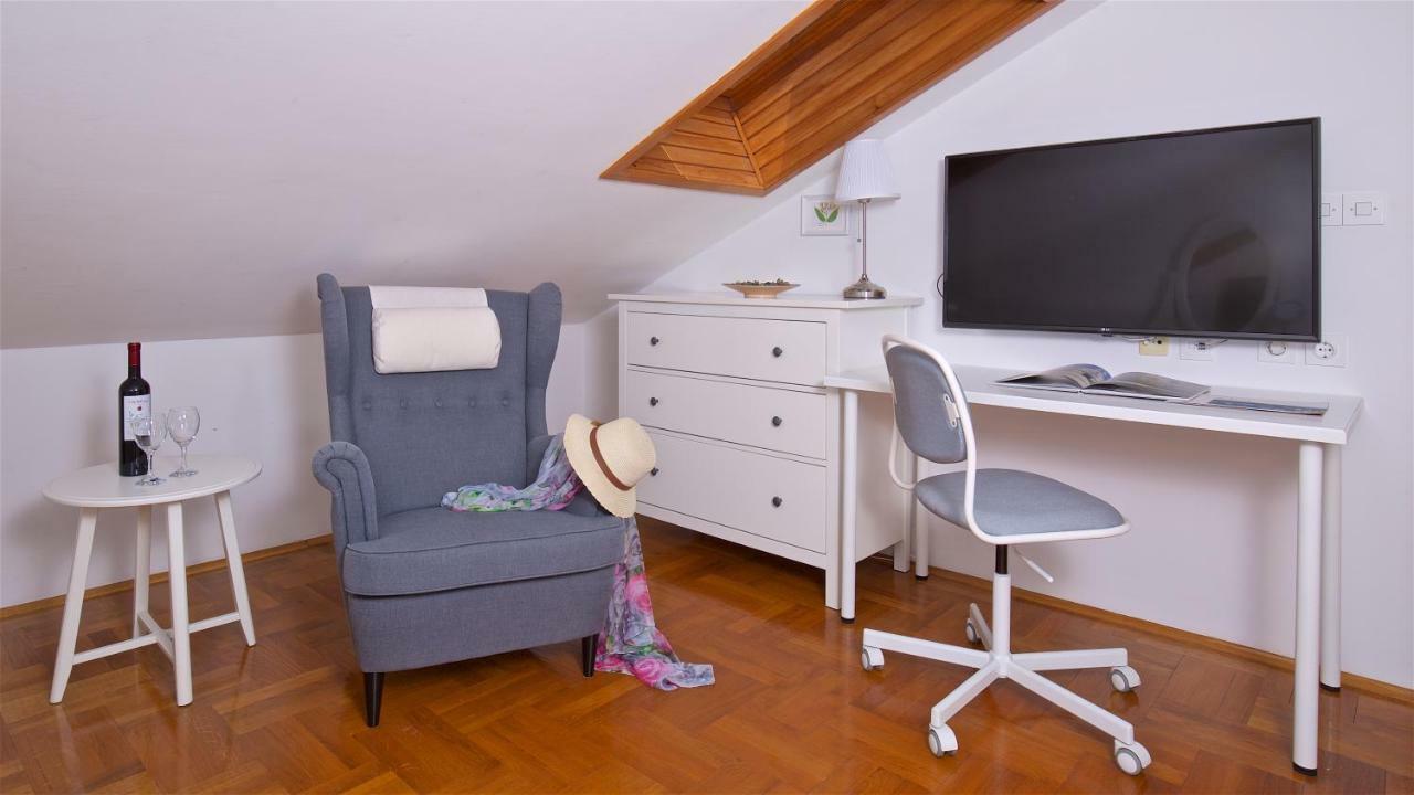 Kalina Deluxe Apartments Jelsa  Εξωτερικό φωτογραφία